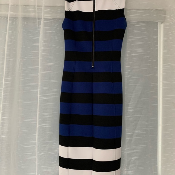 White and blue striped bodycon dress - Picture 2 of 4